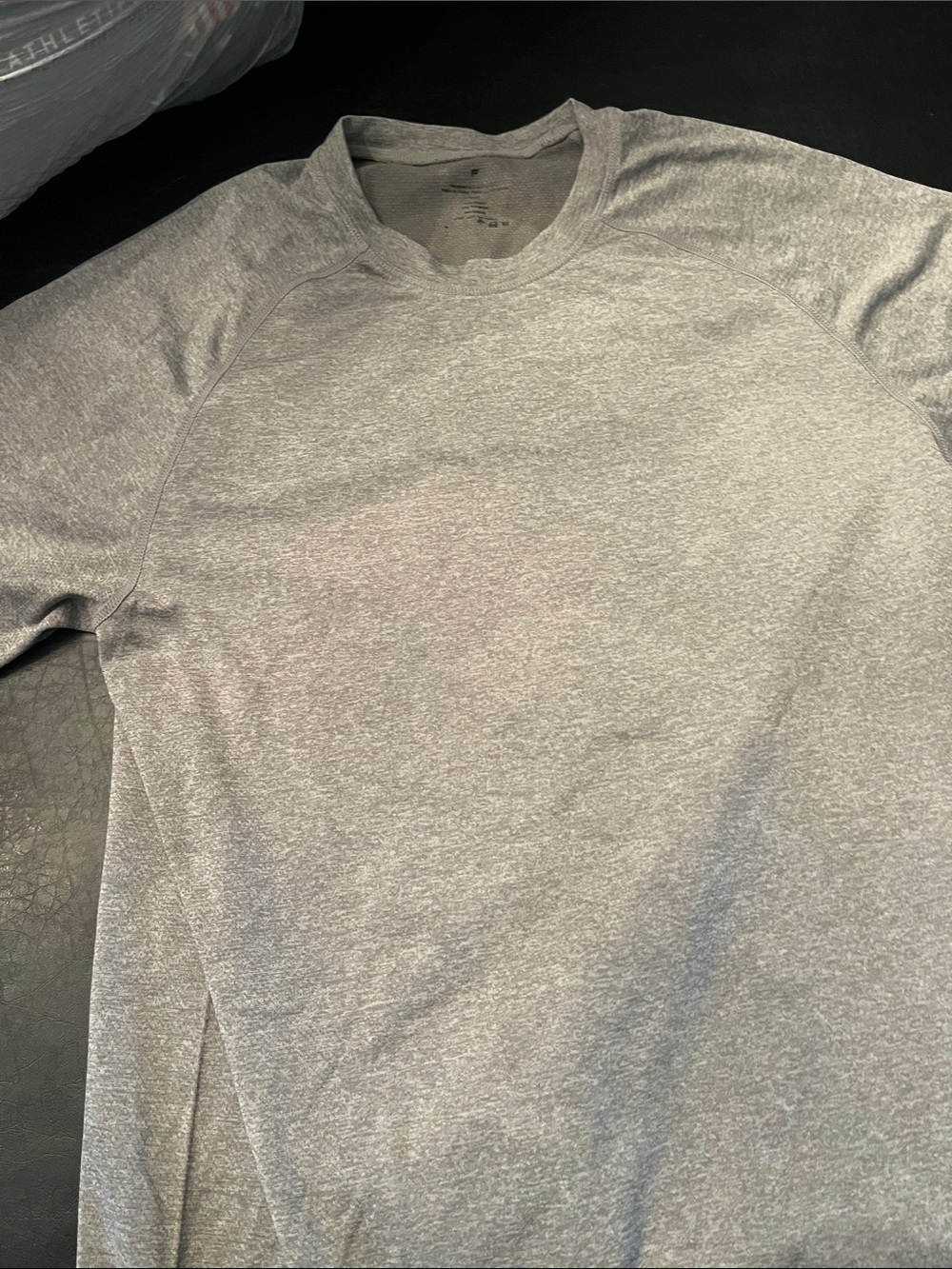 Fabletics Men's Heather Gray Long-Sleeve Crew
